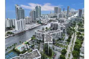 800 Parkview Drive, Hallandale Beach, FL 33009 - MLS#F10481706