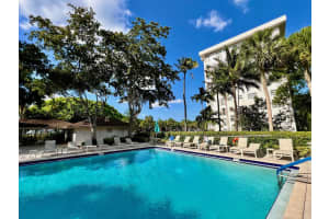 3150 N Palm Aire Dr 307, Pompano Beach, FL 33069 Sold 05/15/25