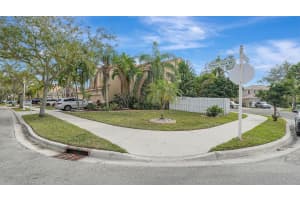 550 Slippery Rock Rd, Weston, FL 33327 - MLS#F10481778