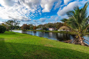 9121 SW 54th St, Cooper City, FL 33328 Sold 02/27/25