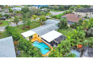 2733 NE 2nd Ave, Wilton Manors, FL 33334 Sold 02/21/25