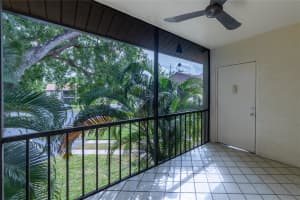 313 Knotty Pine Cir D-2, Greenacres, FL 33463 Sold 03/20/25