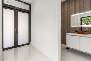 1239 NE 12th Ave 1, Fort Lauderdale, FL 33304 Sold 03/25/25