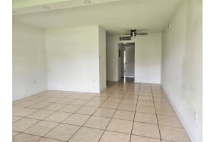 70 NE 202 TE T12, Miami Gardens, FL 33179 - MLS#F10481942