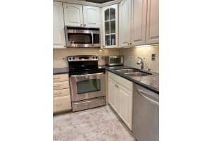 130 Cypress Club Dr 322, Pompano Beach, FL 33060 Sold 04/16/25