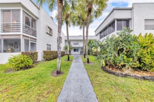 569 Flanders 569, Delray Beach, FL 33484 Sold 03/04/25