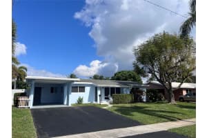 805 SE 16th Ct, Deerfield Beach, FL 33441 Sold 03/03/25