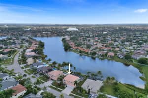 17650 SW 7TH ST, Pembroke Pines, FL 33029 Sold 04/01/25