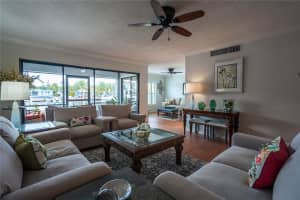 2743 NE 28th Ct 2, Lighthouse Point, FL 33064 Sold 04/28/25