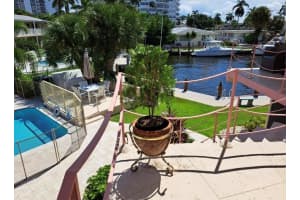 2825 NE 33rd Ave 202, Fort Lauderdale, FL 33308 Sold 08/01/25