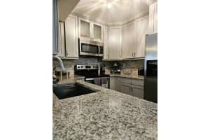251 Palm Cir W 108, Hollywood, FL 33025 Sold 04/14/25