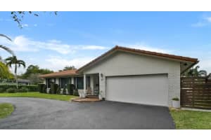 661 SW 59th Ave, Plantation, FL 33317 Sold 07/11/25