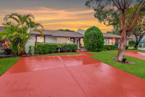 3 Knightsbridge Ln, Boynton Beach, FL 33426 Sold 03/25/25