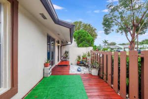 3 Knightsbridge Ln, Boynton Beach, FL 33426 Sold 03/25/25