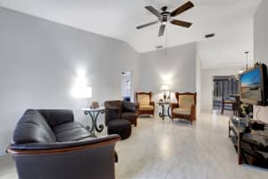 3 Knightsbridge Ln, Boynton Beach, FL 33426 Sold 03/25/25