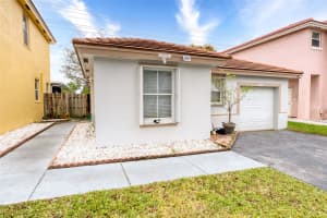 6790 NW 69th Ct, Tamarac, FL 33321 - MLS#F10482511