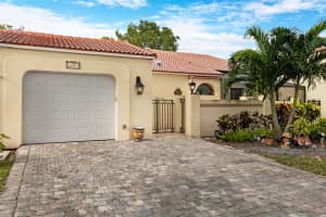 631 Deer Creek Emerald Way E, Deerfield Beach, FL 33442 Sold 04/28/25