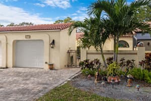 631 Deer Creek Emerald Way E, Deerfield Beach, FL 33442 Sold 04/28/25