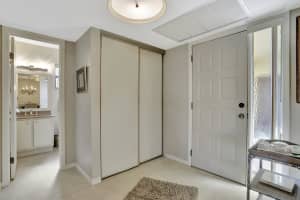 3725 Cocoplum Cir 3551, Coconut Creek, FL 33063 Sold 04/18/25