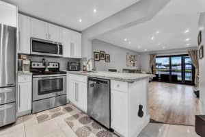 5501 Lakeside Dr 103, Margate, FL 33063 Sold 03/17/25