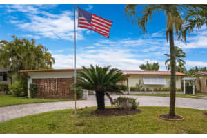 207 N 46th Ave, Hollywood, FL 33021 Sold 05/14/25