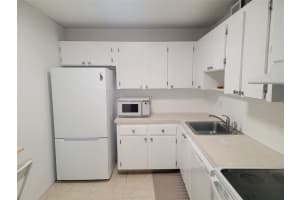 8220 Sw 24th St 4215, North Lauderdale