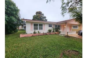 5713 NW 70th Ter, Tamarac, FL 33321 - MLS#F10482672