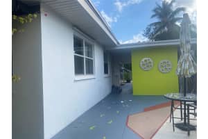 228 SW 3rd Ter, Dania Beach, FL 33004 Sold 07/18/25