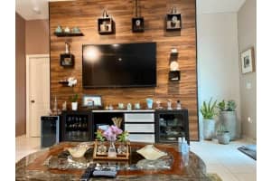 9201 NW 121st Ter, Hialeah Gardens, FL 33018 Sold 04/15/25