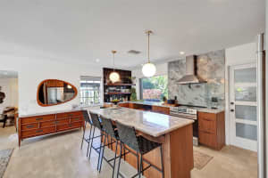 317 NW 30th Ct, Wilton Manors, FL 33311 Sold 06/06/25
