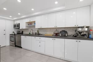 18051 Biscayne Blvd 1902, North Miami Beach, FL 33160 Sold 03/03/25