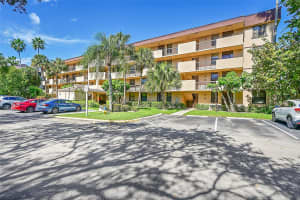 2660 Carambola Cir N 202, Coconut Creek, FL 33066 - MLS#F10482954
