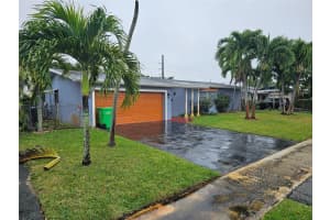 8140 NW 20th Ct, Sunrise, FL 33322 - MLS#F10483012