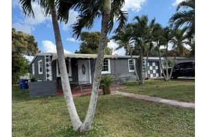12515 W Randall Park Dr, Miami, FL 33167 Sold 03/25/25