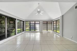 7056 Lantana Ln, Tamarac, FL 33321 Sold 04/03/25