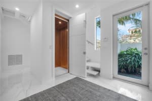 246 Garden Ct 246, Lauderdale By The Sea, FL 33308 Sold 11/24/25