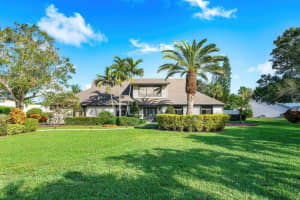 304 Elm ter, Jensen Beach, FL 34957 Sold 03/07/25