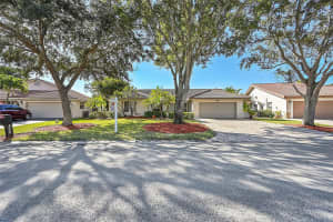 10852 NW 6th St, Coral Springs, FL 33071 Sold 03/17/25