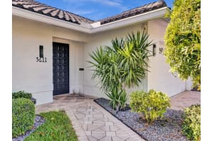 5611 Bayview Dr, Fort Lauderdale, FL 33308 Sold 04/16/25