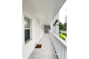 2555 NE 11th 209, Fort Lauderdale, FL 33304 Sold 02/28/25