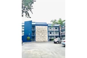 3130 Holiday Springs Blvd 104, Margate