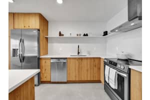 531 N Ocean Blvd 911, Pompano Beach, FL 33062 Sold 04/17/25