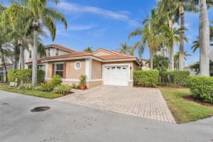 1101 Scarlet Oak St, Hollywood, FL 33019 Sold 03/21/25