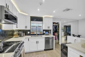 100 SW 17th St, Pompano Beach, FL 33060 Sold 04/28/25