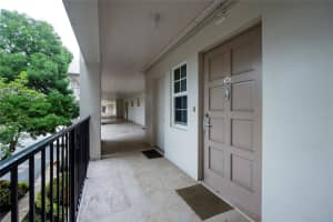 2900 N Palm Aire Dr 303, Pompano Beach, FL 33069 Sold 08/22/25
