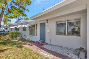 810 SE 1st Ave, Pompano Beach, FL 33060 Sold 06/10/25