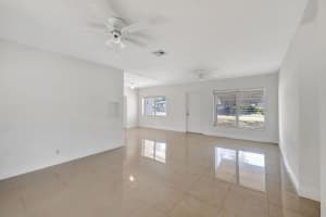 810 SE 1st Ave, Pompano Beach, FL 33060 Sold 06/10/25