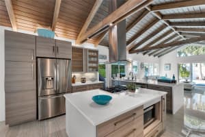 255 Hibiscus Ave, Lauderdale By The Sea, FL 33308 Sold 08/11/25