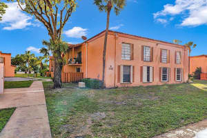 7145 Miami Lakes Dr R23, Miami Lakes, FL 33014 Sold 02/28/25
