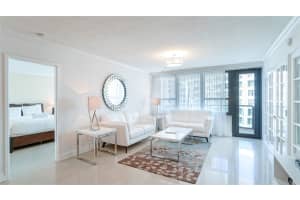 5225 Collins Ave, Miami Beach, FL 33140 - MLS#F10483367